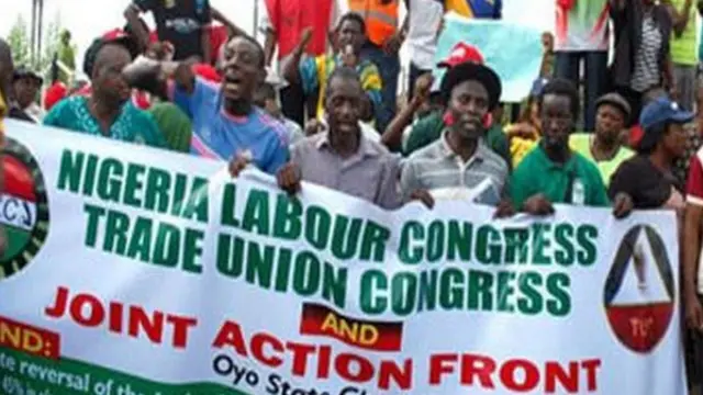 Awọn ẹgbẹ osisẹ ni Naijiria n fẹhonu han