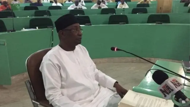 Ganduje bai amsa gayyatar majalisa ba a zaman da ta yi sai ya tura kwamishinan yada labaransa