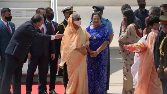 এই মুহূর্তে দিল্লিতে রাষ্ট্রীয় সফরে রয়েছেন বাংলাদেশের প্রধানমন্ত্রী শেখ হাসিনা