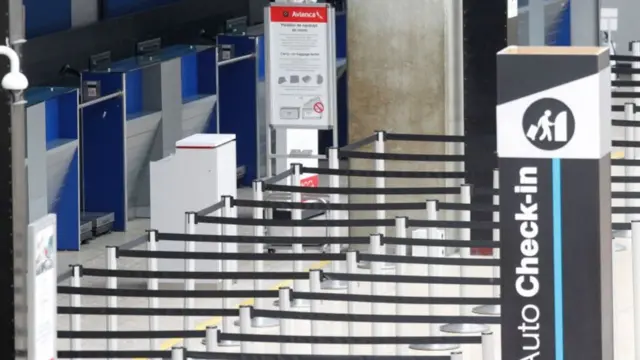 La mayoría de los aeropuertos de Colombia para vuelos comerciales permanecen cerrados o con operaciones reducidas al mínimo.