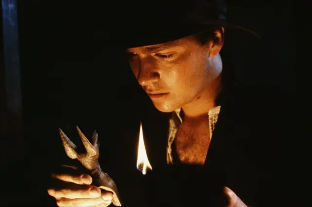 Актер Шон Патрик Фланери в главной роли в первом эпизоде телесериала "Хроники молодого Индианы Джонса". 1992 г.