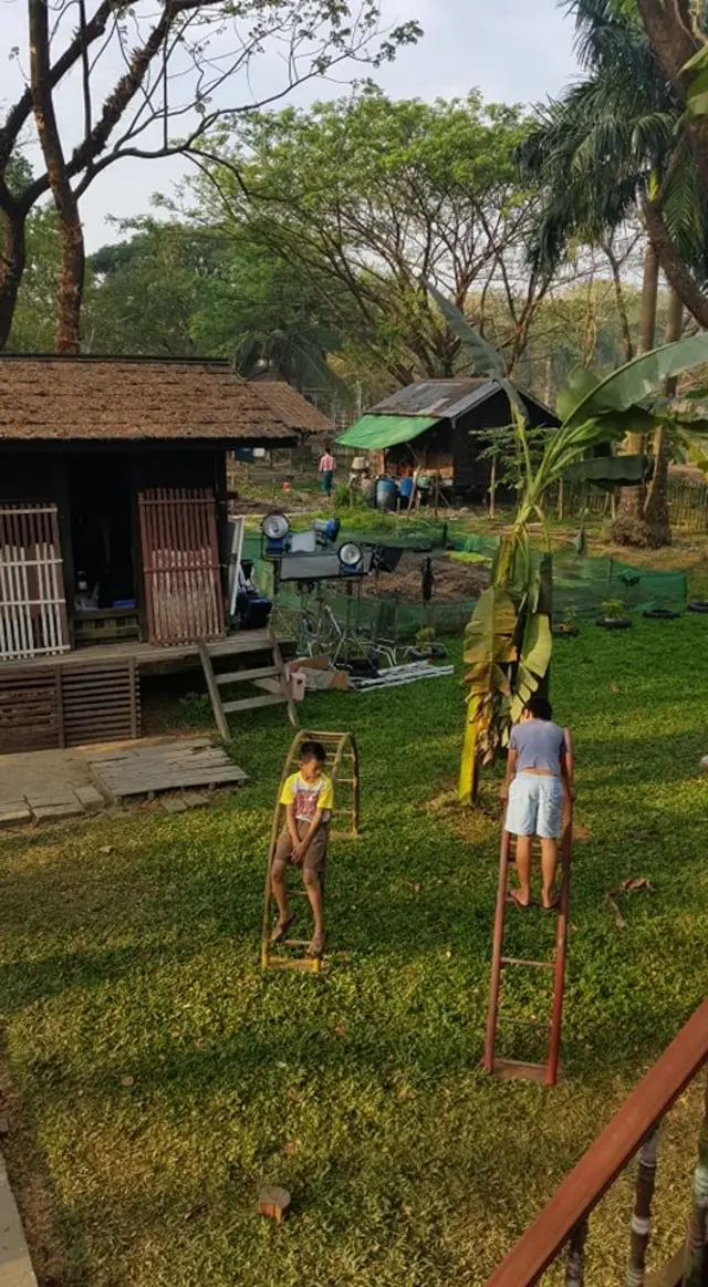 တိုင်းရင်းသားရွာမှာ ဖိလစ်ပိုင် မိဘမဲ့ ကလေးတွေ အကြောင်း ဇာတ်ဝင်ခန်း ရိုက်ခဲ့