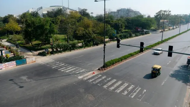 শুধু রাজধানী দিল্লিতেই নয় , গোটা ভারতের নানা প্রান্তে মোটামুটি এই একই ধরনের ছবি