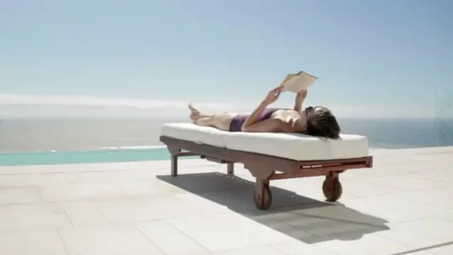 تاثیر حمام آفتاب روی پوست