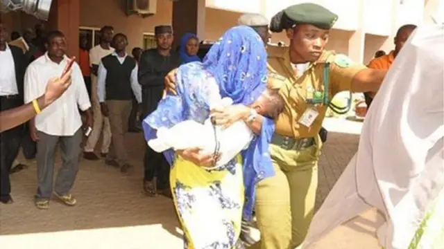 Maryam Sanda ti wọda obinrin n gbe jade nile ẹjọ