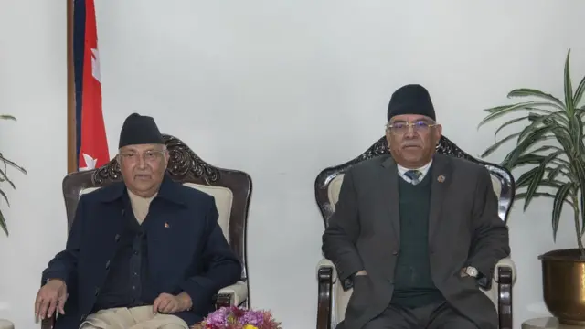 प्रधानमन्त्री ओली र प्रचण्ड