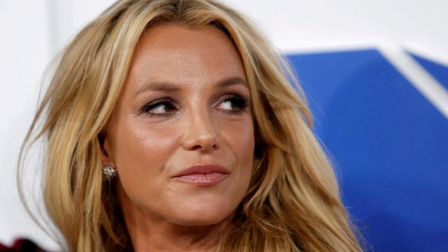A cantora Britney Spears chega ao MTV Video Music Awards 2016 em Nova York