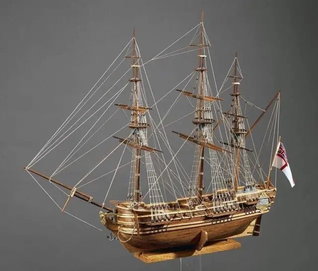 ब्रिटिशांचं 18 व्या शतकातल्या गलबताचं मॉडेल.