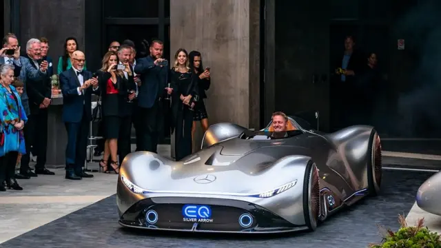 گوردون واگنر، ‌مدیر طراحی مرسدس-بنز کانسپت جدید را در کالیفرنیا رونمایی کرد