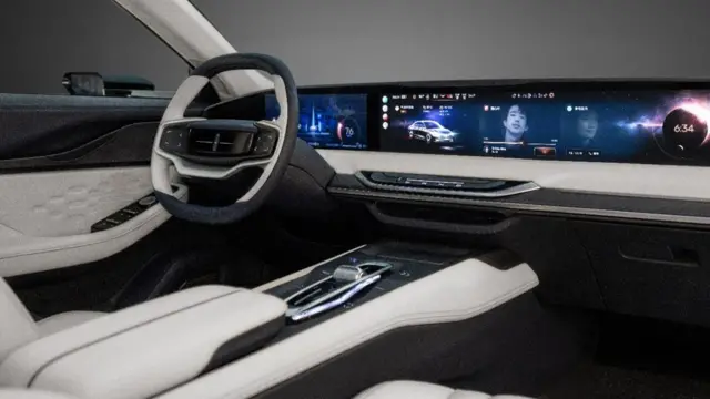 اتاق ماشین با الهام از ایده‌ای ساخته شده که لینکلن آن را "پرواز بی‌صدا" نامیده است