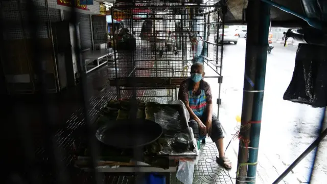 ร้านค้าในตลาดกลาง กทม. ปิดตัวลงชั่วคราว เมื่อโควิดระบาดระลอกใหม่