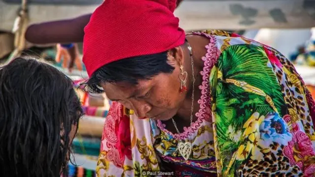 Perempuan di Guna Yala menikmati status yang terhormat.
