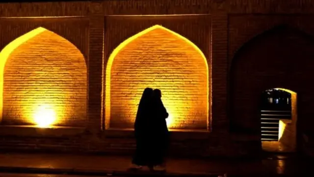 ৩৩ আর্চিস ব্রিজ, ইরানের একটি সাংস্কৃতিক স্থাপনা