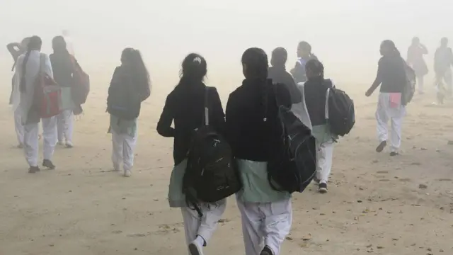 విద్యార్థులు