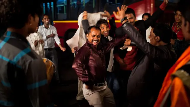 வெளிநாடுவாழ் இந்தியர்களை திருமணம் செய்து கொள்வோருக்கு சட்டப்பாதுகாப்பு இல்லையா?