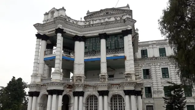 पुनर्निर्माण