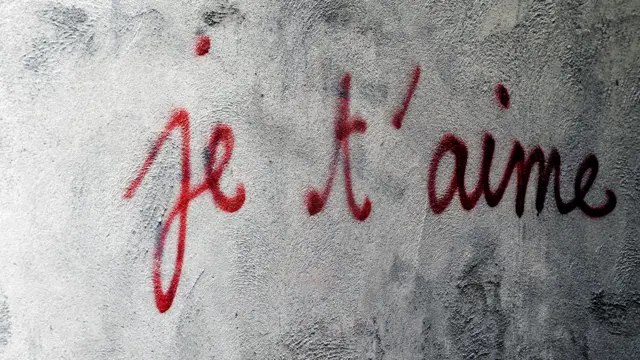 Grafiti que dice je t'aime