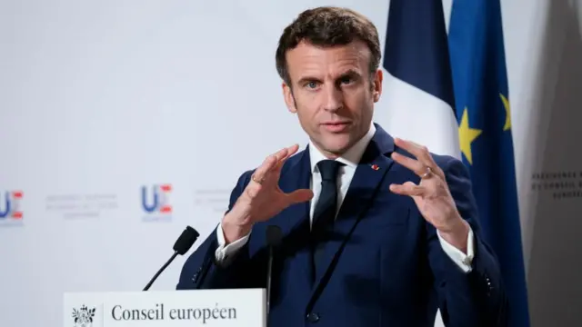 ফরাসী প্রেসিডেন্ট ইমানুয়েল ম্যাক্রঁ