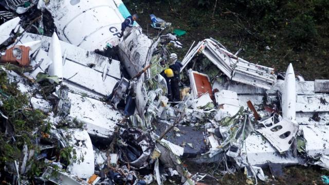 Destroços do avião da Chapecoense