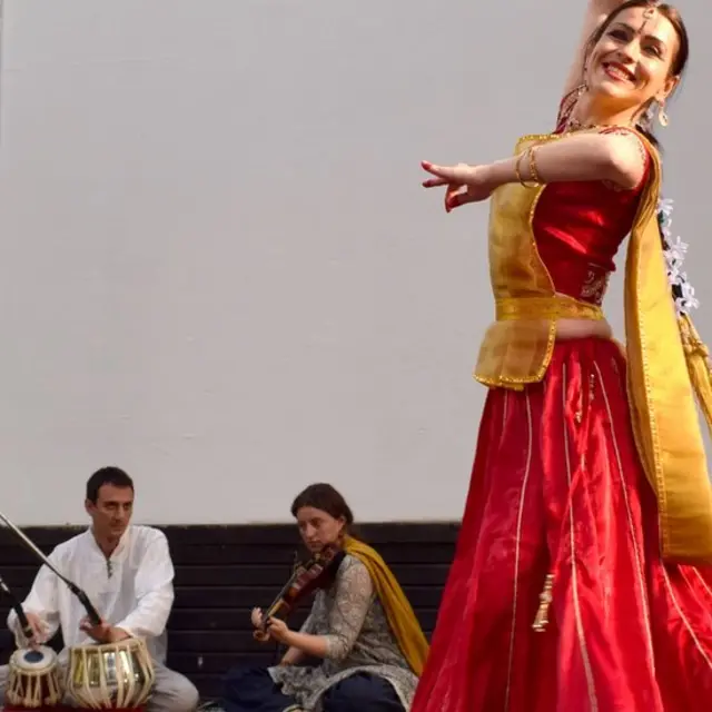 பல்கேரிய பெண்மணி