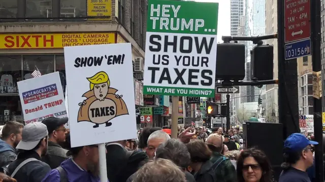 ट्रंप के खिलाफ प्रदर्शन