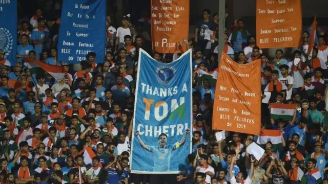 स्टेडिय में प्रसंशक