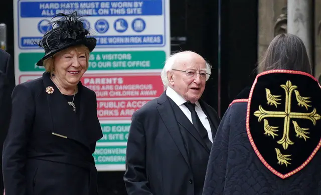 Presiden Irlandia Michael D Higgins dan istri Sabina tiba di Westminster Abbey untuk pemakaman Ratu Elizabeth II pada 19 September 2022 di London.