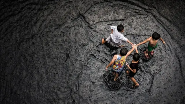 Играющие дети