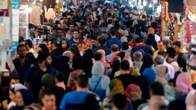 در لایحه بودجه سال آینده که دولت در آذر ماه به مجلس ارائه کرد یارانه بیش از ۳۰ میلیون ایرانی حذف می‌شد که حالا تعداد حذف شدگان به بیست و یک میلیون نفر رسیده است