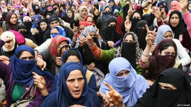 ਸਰਕਾਰ ਖ਼ਿਲਾਫ਼ ਨਾਅਰੇਬਾਜ਼ੀ