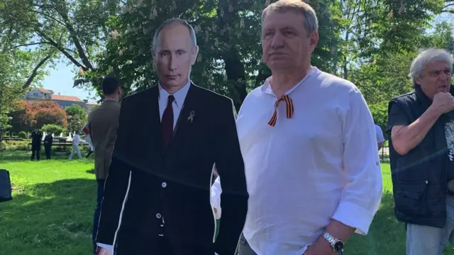 putin od kartona