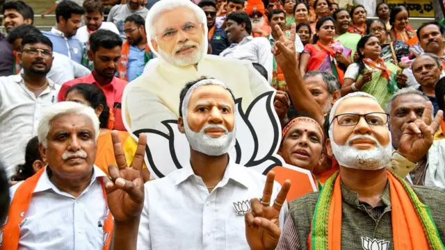 अमरावती पालिकेच्या स्थायी सभापती पदाची निवडणूक नुकतीच पार पडली.
