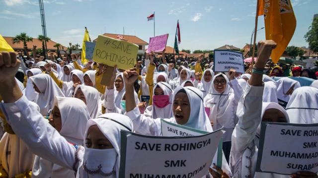 在印尼的穆斯林声援罗兴亚人