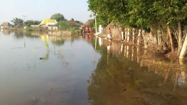 பாதிக்கப்பட்ட கிராமம்