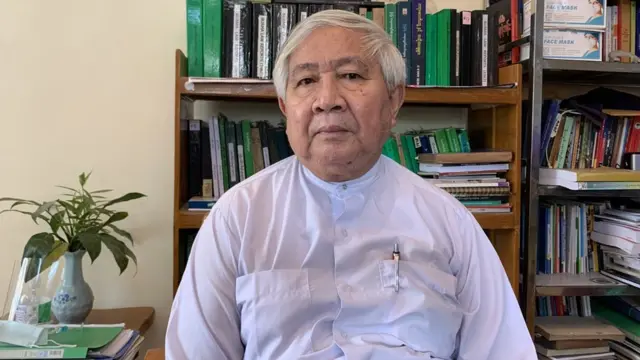 ဦးကြည်ဝင်းနဲ့ဆို ရှေ့နေ ငါးဦး အမှုကိစ္စ ပြောဆိုခွင့်ပိတ်ပင်ခံထားရပြီဖြစ်ပါတယ်။