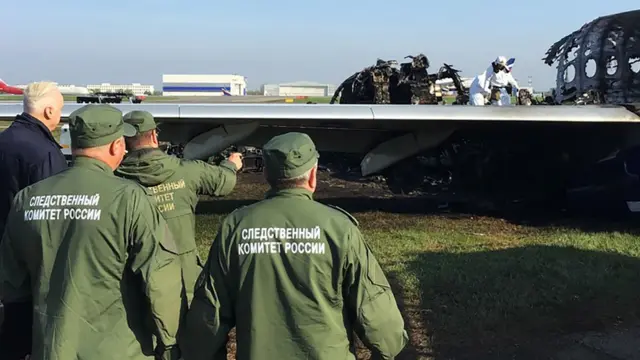 المحققون لم يعلقوا على ما قاله ركاب عن ضرب صاعقة للطائرة