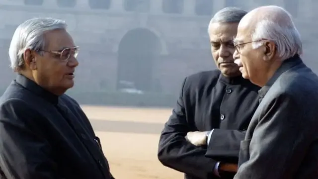 संसद, राजकारण, हल्ला.