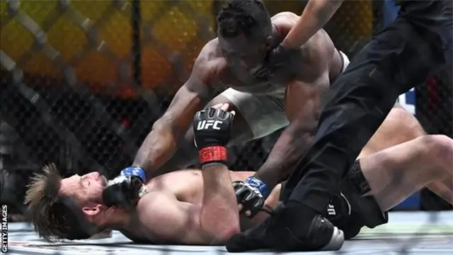 "Francis Ngannou knocks out Stipe"
