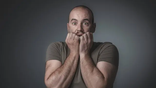 छातीत धडधड कारणेः तुमच्याही छातीत अचानक धडधडतं का? पॅनिक अॅटॅक म्हणजे काय?