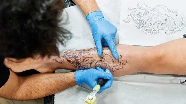 Tatuagem na perna