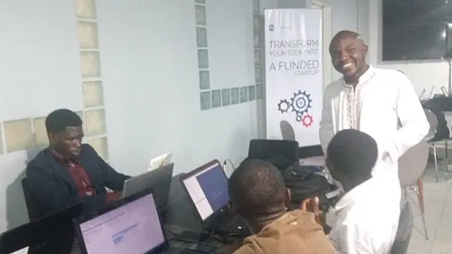 Tous les jours, William trouve un moyen d'attirer de nouveaux clients.