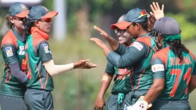 নারী ক্রিকেট