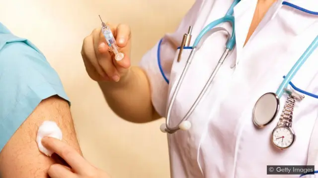 వ్యాక్సిన్ తయారు చేయడమే కాదు దానిని ఇచ్చే ప్రాధాన్యతా క్రమం కూడా ముఖ్యమే