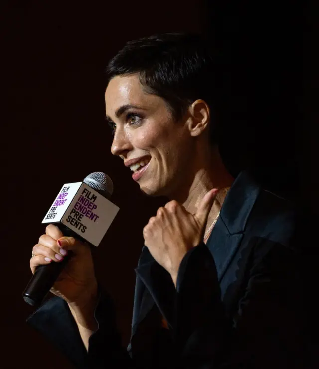 Ребекка Холл на премьере фильма "Идентичность". Лос-Анджелес, 23 октября 2021 г.