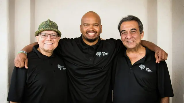 Tony Hicks, Azim Khamisa e Ples Felix