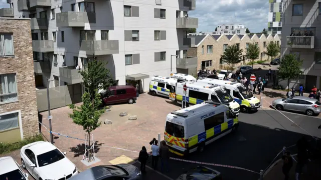 Barking'de baskınlar