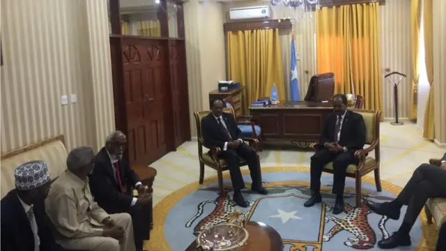 Waxaa xafladda ku sugnaa masuuliyiinta aqalka baarlamaanka iyo sanetka