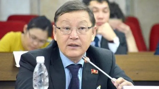 КСДП фракциясынын депутаты Осмонбек Артыкбаев