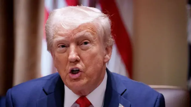 डोनाल्ड ट्रंप