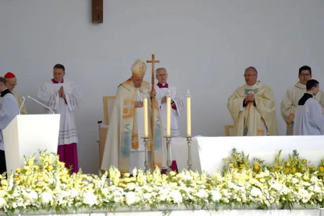 ပုပ်ဖရန်ဆစ်ရဲ့ ဟန်ဂေရီ ခရီးစဉ် အဆုံးသတ်